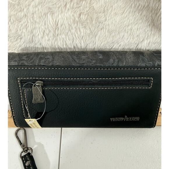 Trinity Ranch Cowhide/vegan Wallet Blue Cowhide Studded  Wristlet NWT - Picture 4 of 6